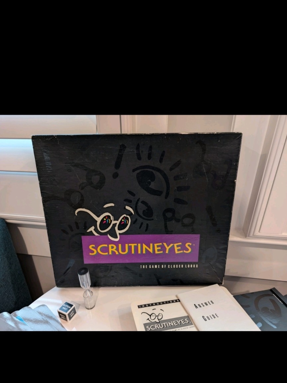 Scrutineyes The Game of Closer Looks VTG 1992 Board Game Complete Used Mattel